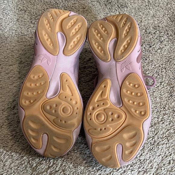 Women’s adiform SLTN sneaker size 7 brand new - Picture 5 of 5